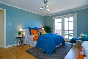 white trim, blue walls, painted walls